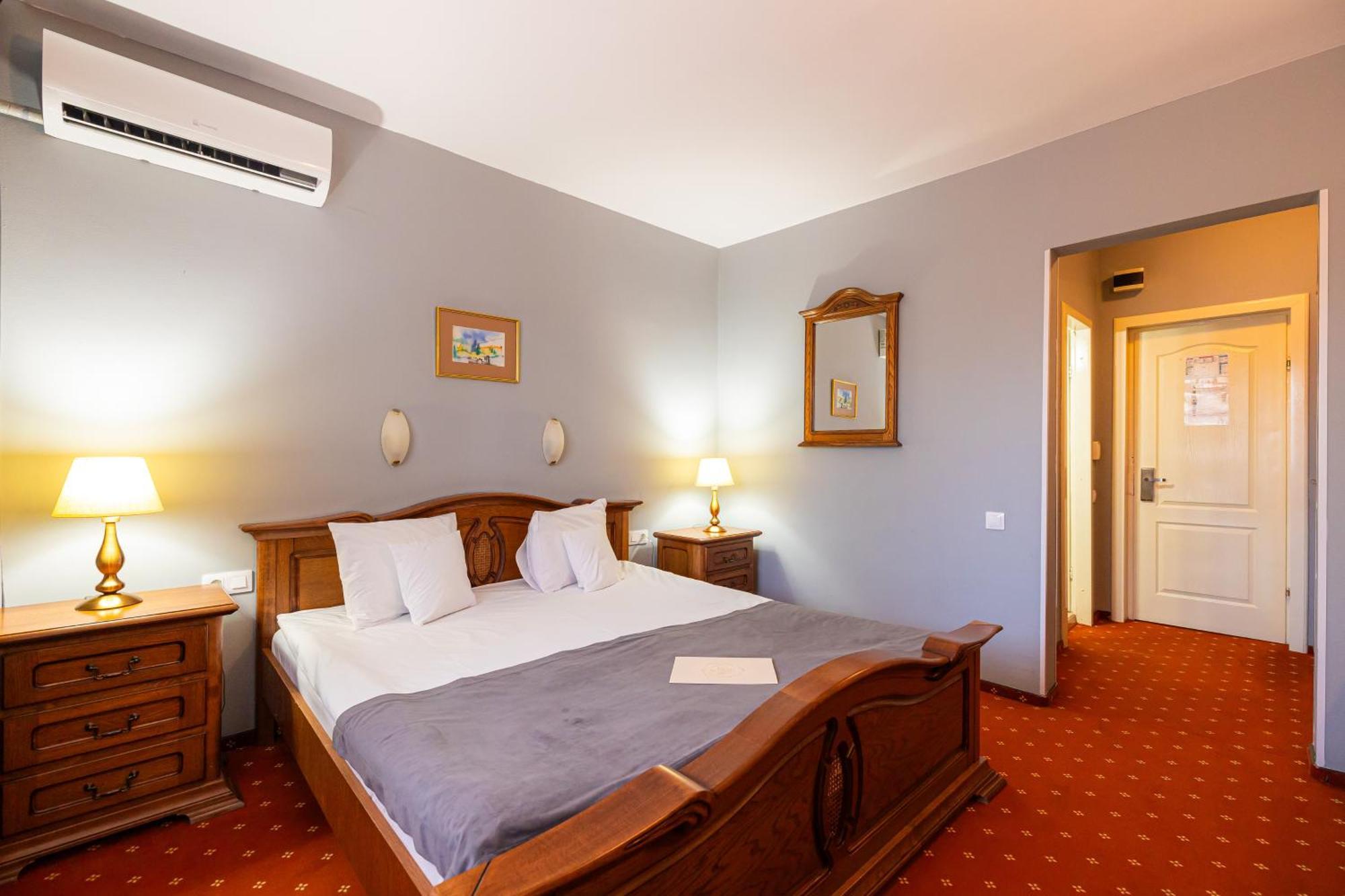 Hotel Brilliant Meses Zalău Exteriér fotografie