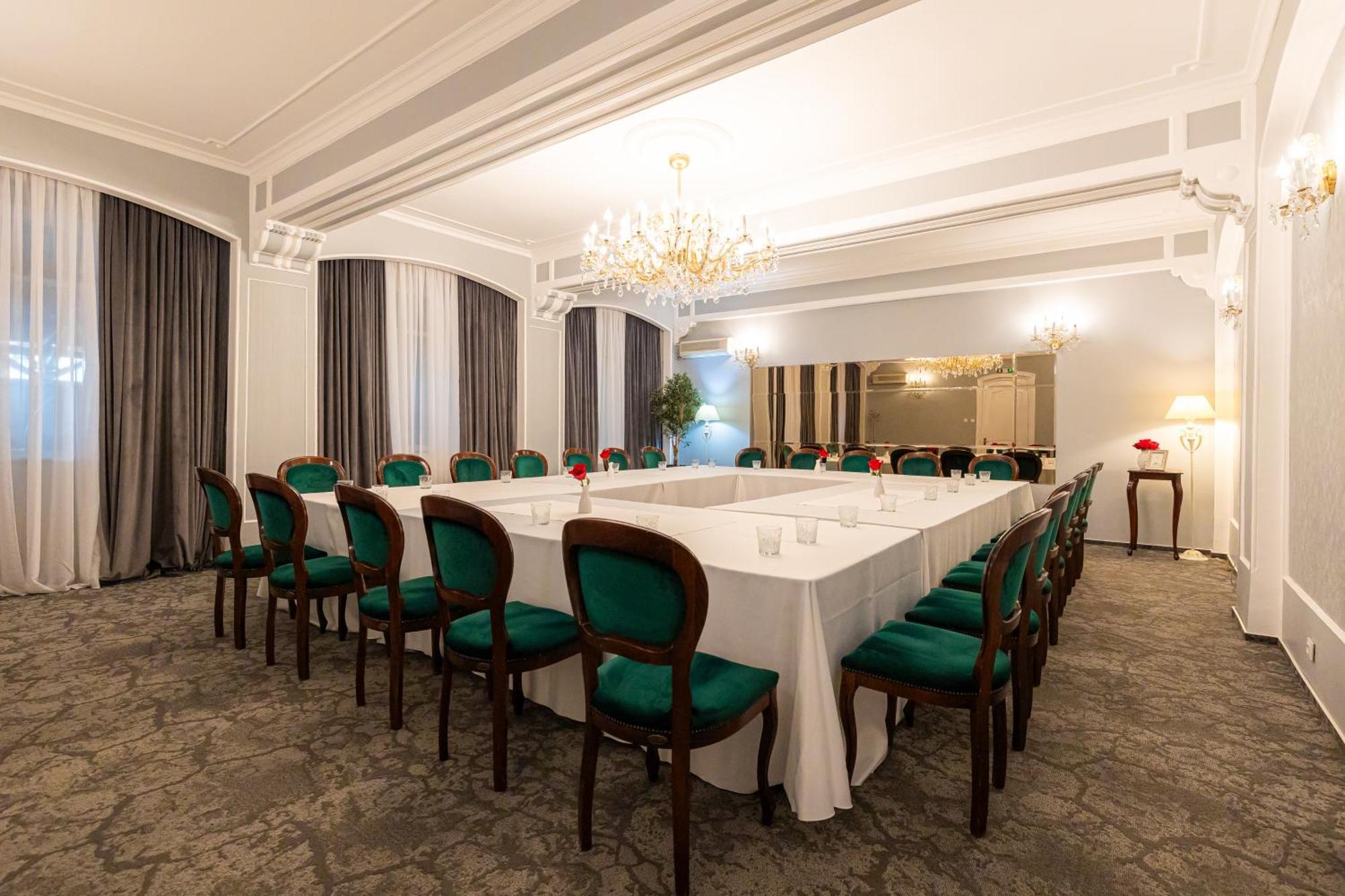 Hotel Brilliant Meses Zalău Exteriér fotografie
