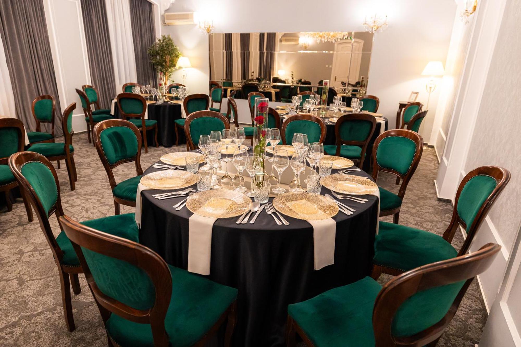 Hotel Brilliant Meses Zalău Exteriér fotografie