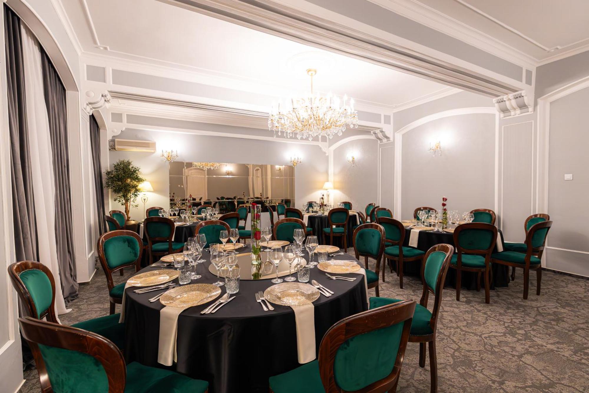 Hotel Brilliant Meses Zalău Exteriér fotografie